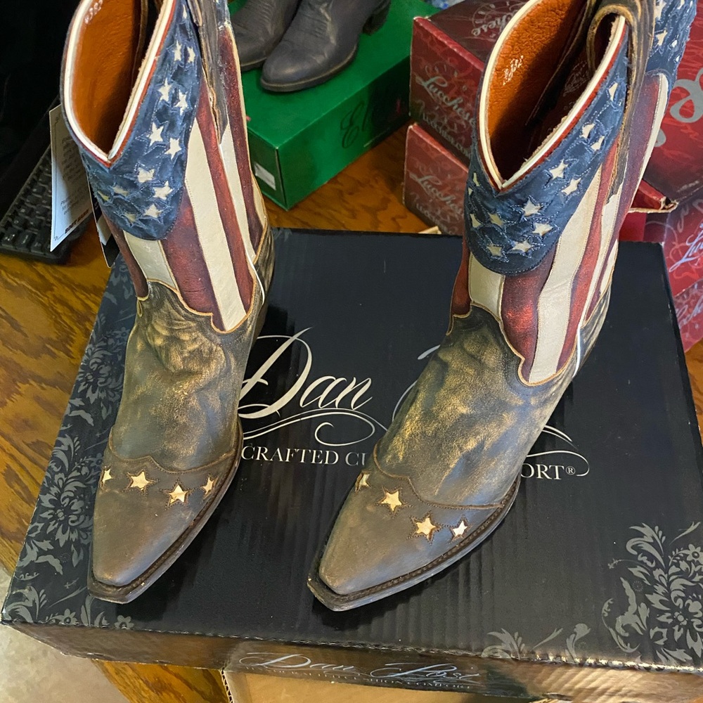 Women new Tony lama western boots size 8 American design